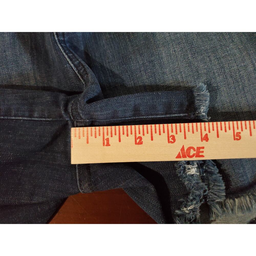 Judy Blue Dolphin Frayed Raw Hem Stretchy Denim Jean Shorts Size L Jorts Pockets - Picture 10 of 10